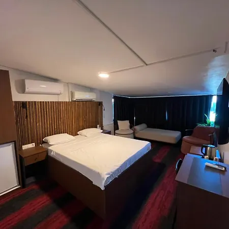 Hotel Vicolo Moda Kadikoey 3*